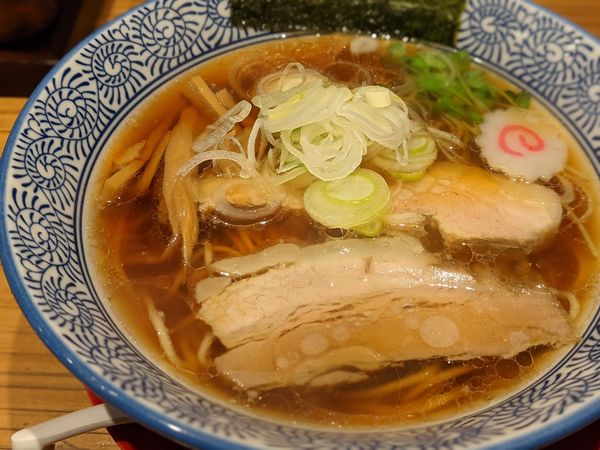 「醤油ラーメン　800円」@らぁめん 真の写真