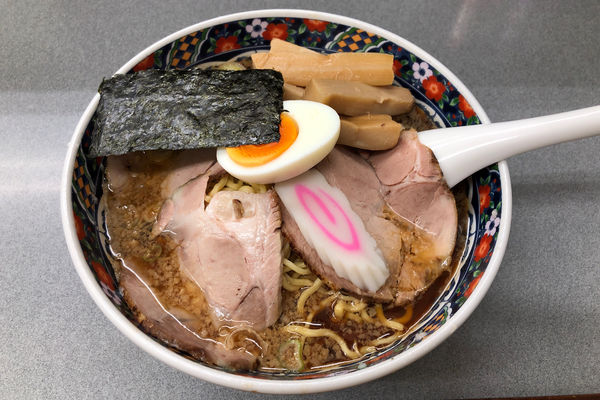 「正油拉麺880円+メンマ100円」@玉川大盛軒の写真