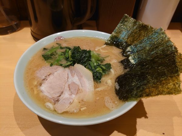 「ラーメン」@家系ラーメン 貫徹家の写真