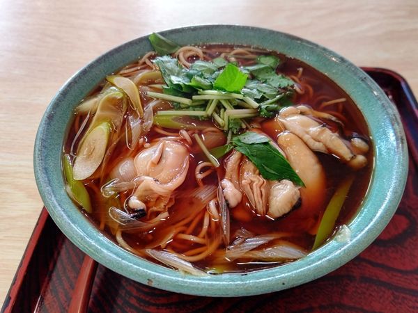「牡蠣蕎麦(並盛)1,000円」@すかや 鶴見支店の写真