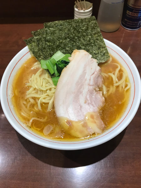 「らーめん・ばら肉 800円、中盛り 100円」@らーめん飛粋の写真