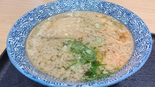 「背脂醤油中華そば880円」@中央自動車道 談合坂SA 上りフードコートの写真