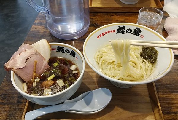 「昆布水つけ麺」@自家製中華そば 麺の虜の写真