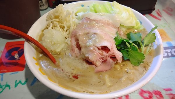 「マルソンらーめん８００円」@ハイデン.コッコFACTORYサマンサ・タマサの写真