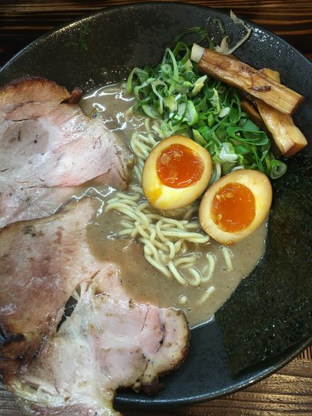 「豚魚中華そば　肩ロースチャーシュー追加1枚」@和歌山家の写真