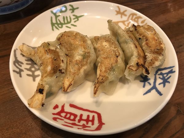 「餃子　385円」@中華れすとらん とらの子の写真