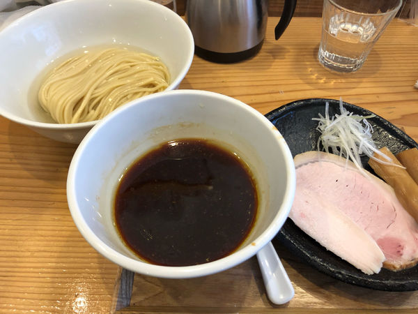 「醤油つけ麺(コーチン油)」@麺屋鈴春の写真