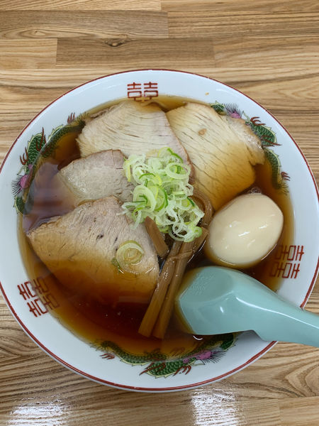 「チャーシューメン中　煮たまご」@くどうラーメンの写真