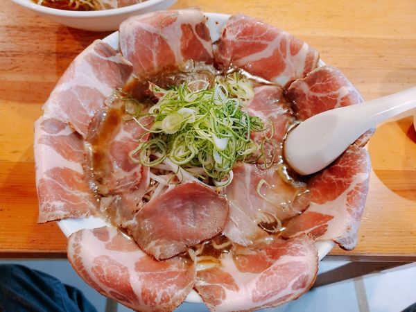 「横丁そば　焼豚満開」@横丁そば 小西湖の写真