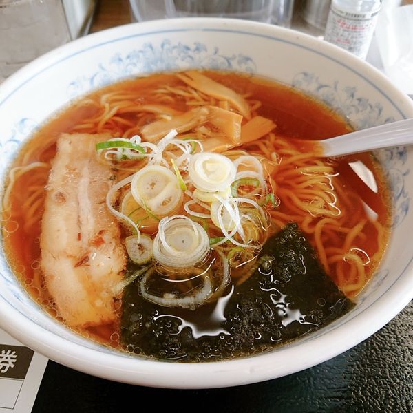「手もみラーメン」@福しん バス通り店の写真