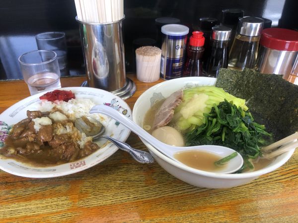 「キャベ玉ラーメン、半カレー、青菜」@横浜ラーメン厨房 うえむらやの写真