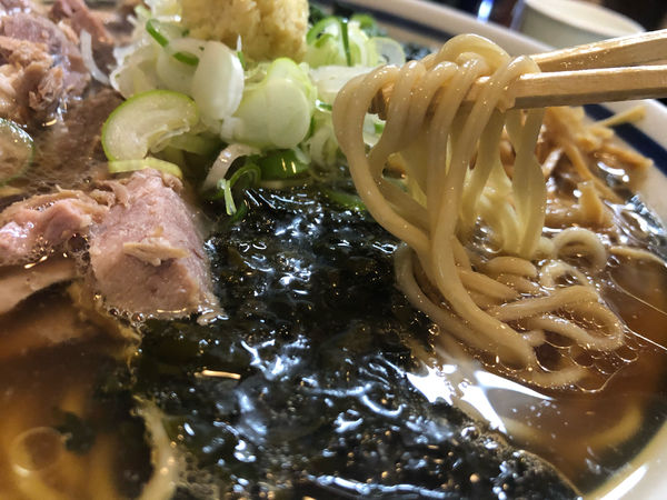 「海藻とろろラーメン（かじめ）　1040円」@生姜醤油ラーメン 波音食堂の写真