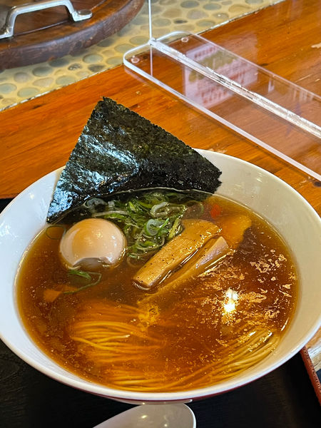 「平日ランチ限定Cセット（醤油ラーメン＋ライス＋日替りおかず（油淋」@麺や食堂 本店の写真