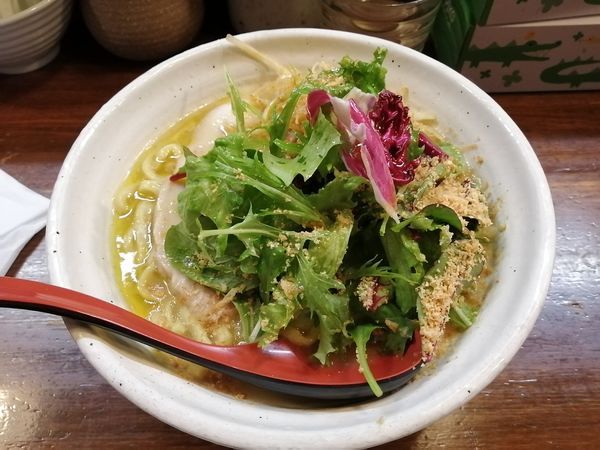 「塩ラーメン　トリュフオイルかけ　850円」@『   』（無銘）の写真