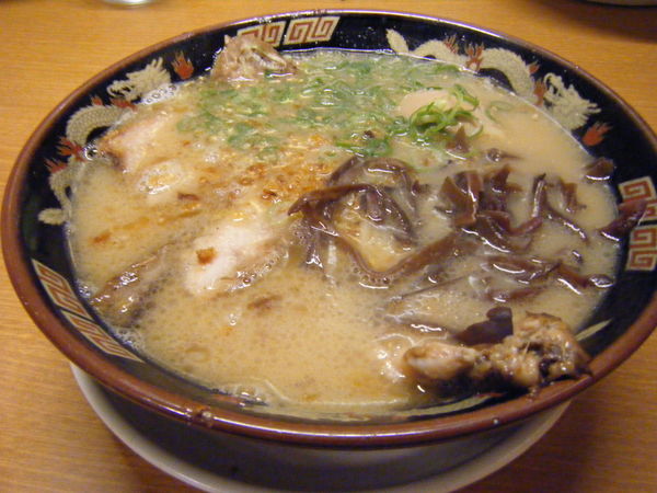 「豚トロラーメン」@鹿児島ラーメン 豚とろ 天文館本店の写真