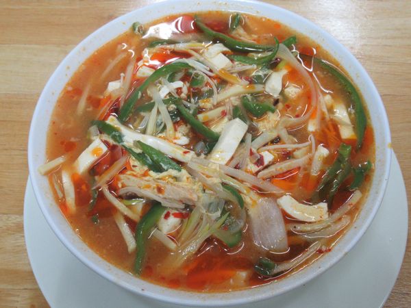 「酸辣麺（800円）」@中華料理 来来の写真