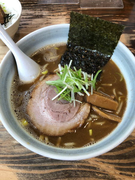 「濃厚魚出汁らあめん750円」@らーめん嗟哉の写真