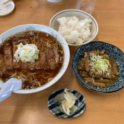パーコー麺大盛+もつ煮+ライス