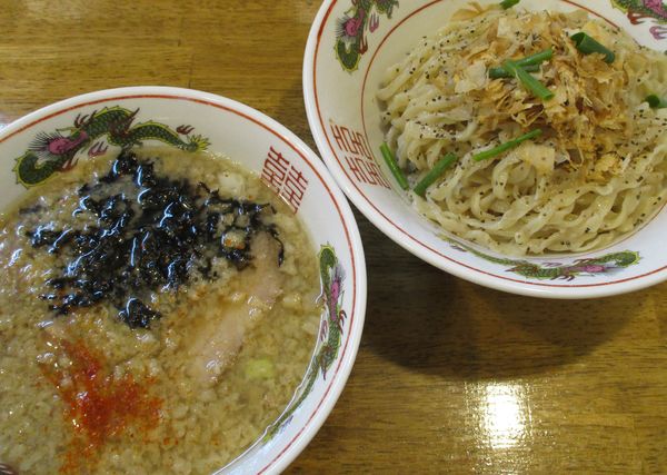 「もり中華　950円」@背脂煮干中華そば 我武者羅 初台店の写真