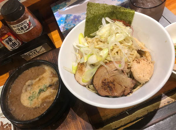 「【限定】カツオつけ麺＋味たま肉のせご飯」@千極煮干の写真