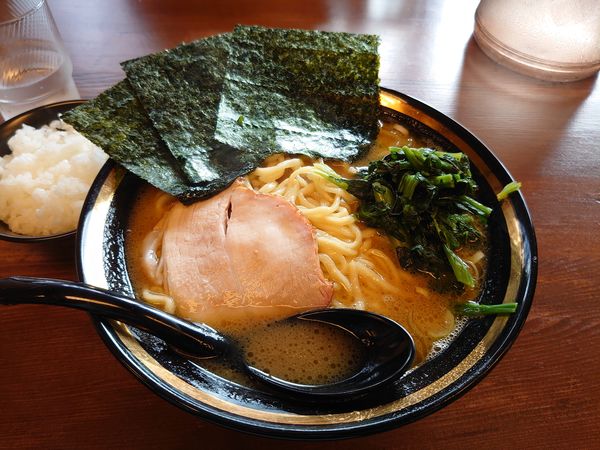 「ラーメン中盛り」@ラーメンとむのの写真