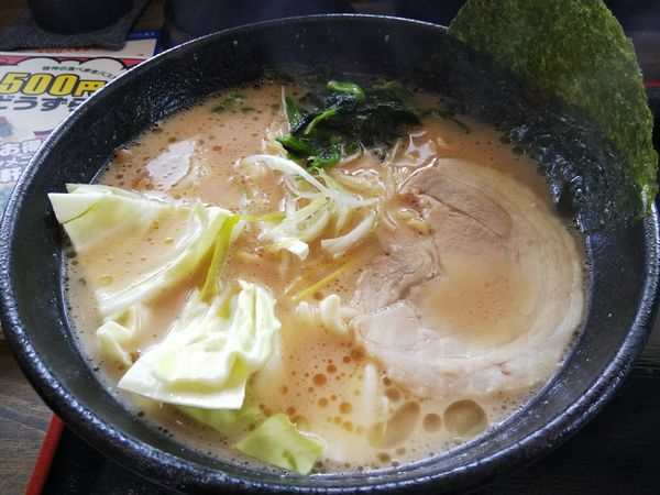 「醤油とんこつラーメン　：細麺　※硬め＆濃いめ　※㋗で５００円」@ラーメン 白  本店の写真