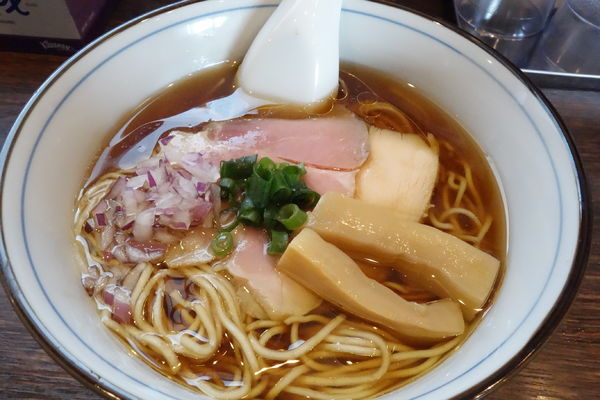 「醤油らぁ麺」@麺屋ぜくうの写真