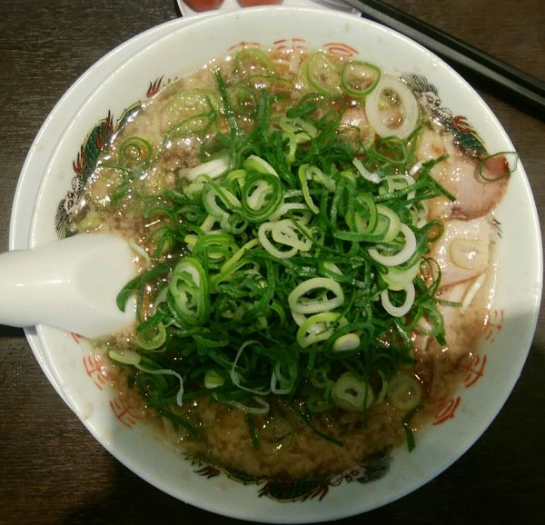 「ラーメン（ネギ多め背脂多め)」@来来亭 坂戸店の写真