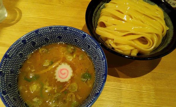 「つけ麺　中盛　+　炙りハーフチャーシュー」@つけ麺 はま紅葉の写真