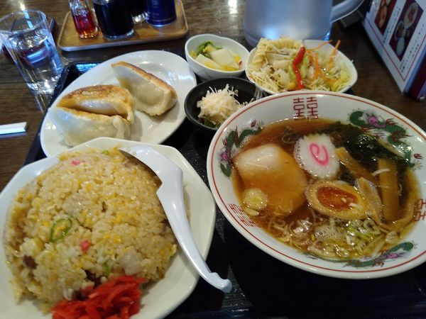 「デラックスセット 1130円」@味のきんせいの写真