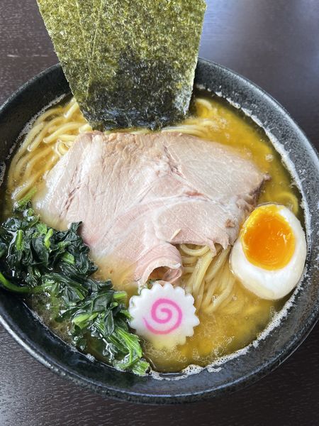 「ラーメン 麺固め、油多め」@LCMEN 庵の写真