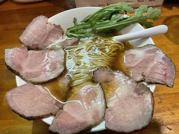 「地鶏醤油+炭火焼チャーシュー」@極汁美麺 umamiの写真