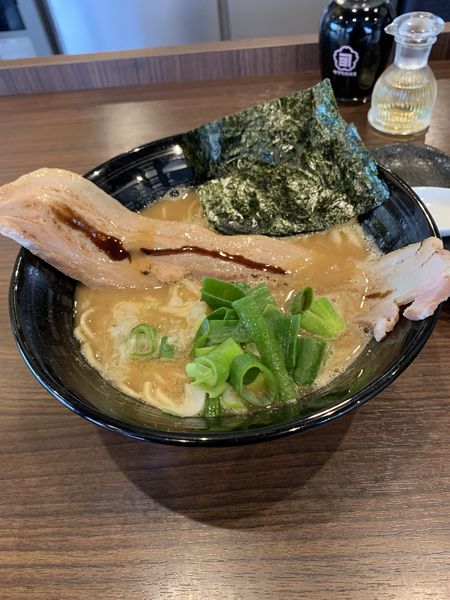 「豚の呼吸壱ノ型濃厚豚骨一閃」@拉麺 いさりび 京成大久保店の写真
