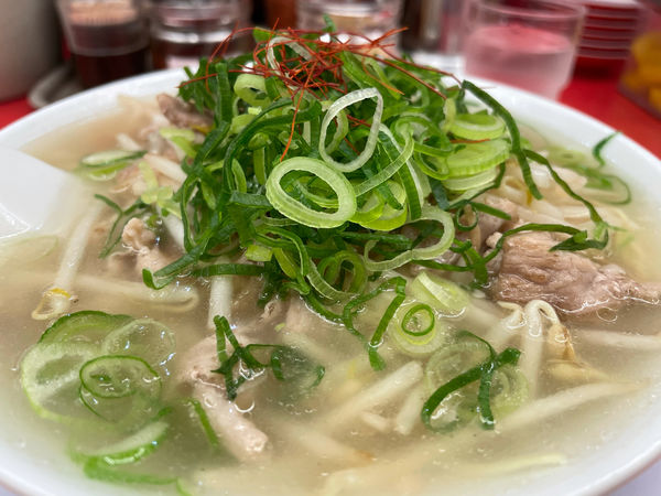 「塩肉そば」@ラーメン 魁力屋 鎌倉手広店の写真