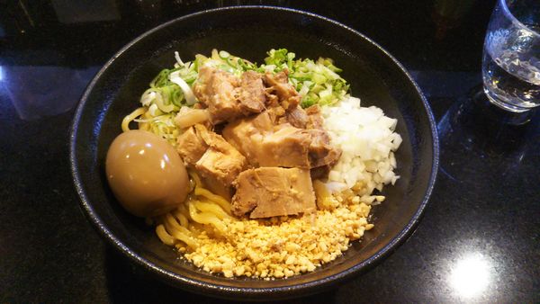 「まぜそば、味玉」@七福軒の写真