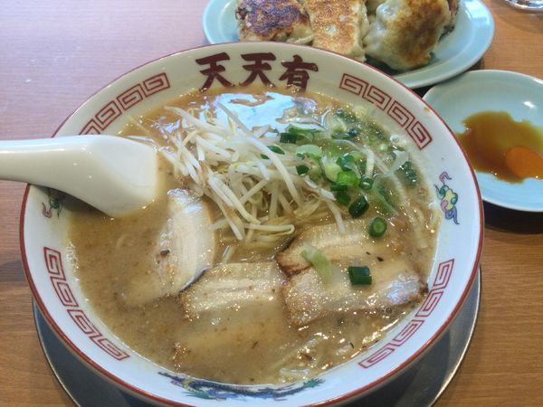 「らーめん+たわら餃子(¥640+540)」@餃子の天天有の写真