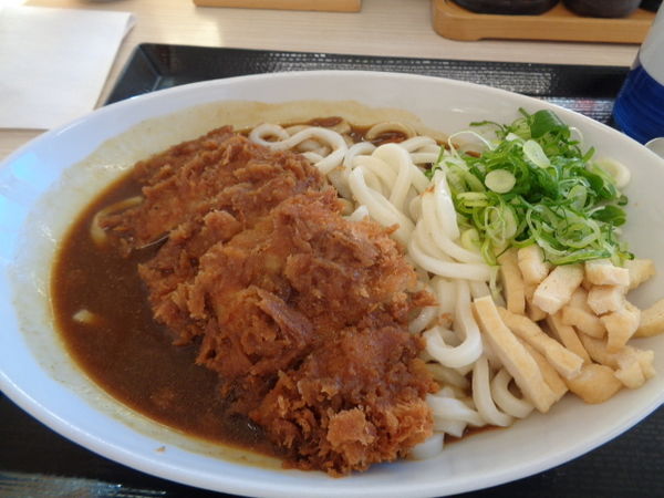 「チキンカツカレーうどん 649円」@かつや 福島矢野目店の写真