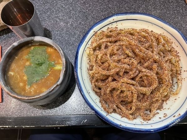 「つけ麺全粒粉300g」@烈志笑魚油 麺香房 三くの写真