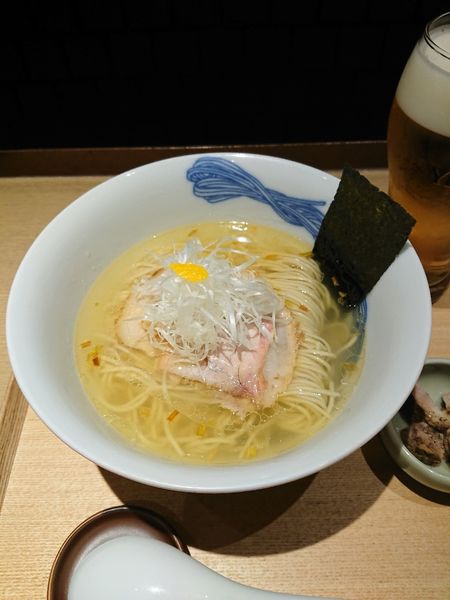 「生ビール(サッポロエビス) ＋【限定】塩らぁ麺」@NIPPON RAMEN 凛 TOKYOの写真