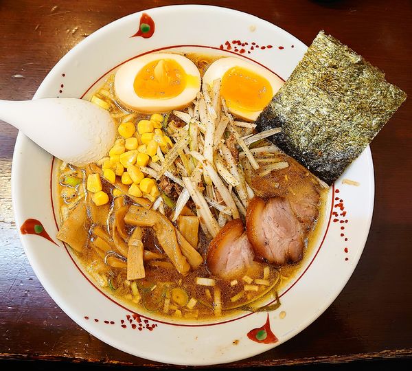 「らいおんらーめん＋味玉」@らいおん 府中本店の写真