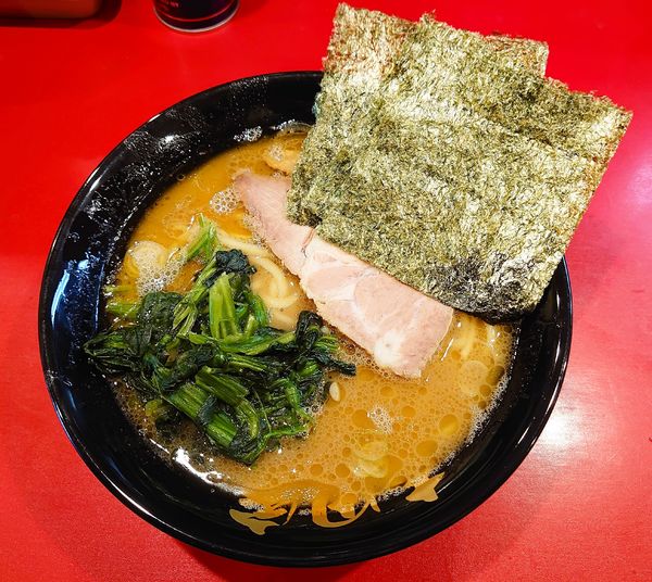 「ラーメン(並)」@横浜家系ラーメン 志田家 蒲田店の写真