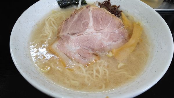 「ラーメン、大盛り」@ラーメンつ～んとこの写真