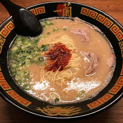 天然とんこつラーメン　980円