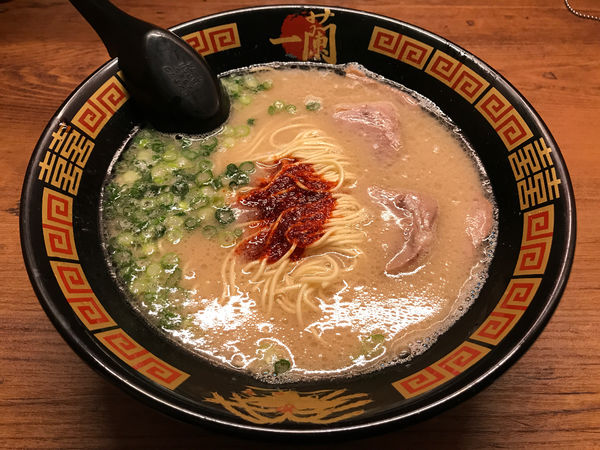 「天然とんこつラーメン　980円」@一蘭 仙台駅前店の写真