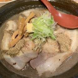 でらにぼしラーメン