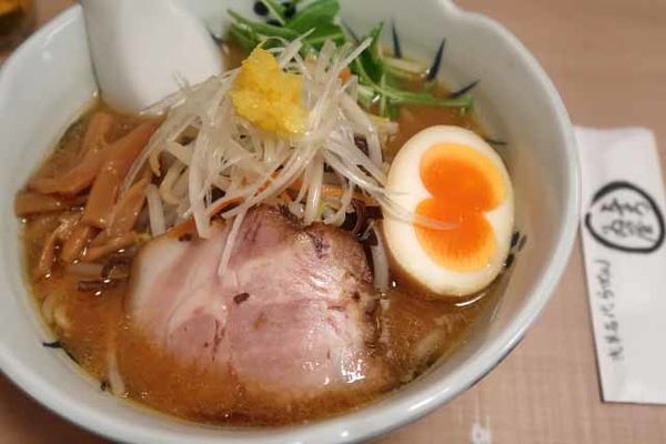 「冬味噌らーめん　950円」@与ろゐ屋の写真