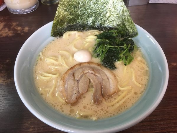 「ラーメン(大盛 硬め ちょい薄め 油少なめ)」@横浜家系らーめん 魂心家 あざみ野店の写真