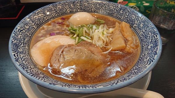 「味玉あご出汁中華そば(醤油)」@麺屋 㐂助の写真