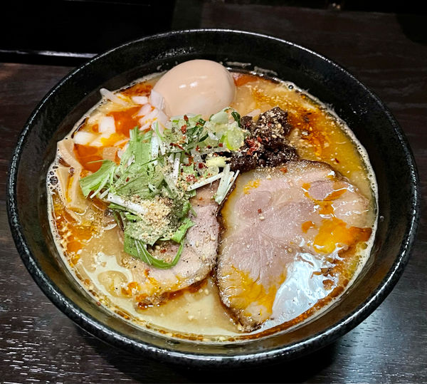 「ピリ辛みそら〜めん（限定）+味玉」@尼龍の写真