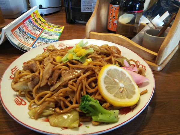「ソースローメン　※㋗で５００円　※注　焼きそばでは無い」@シャトレの写真